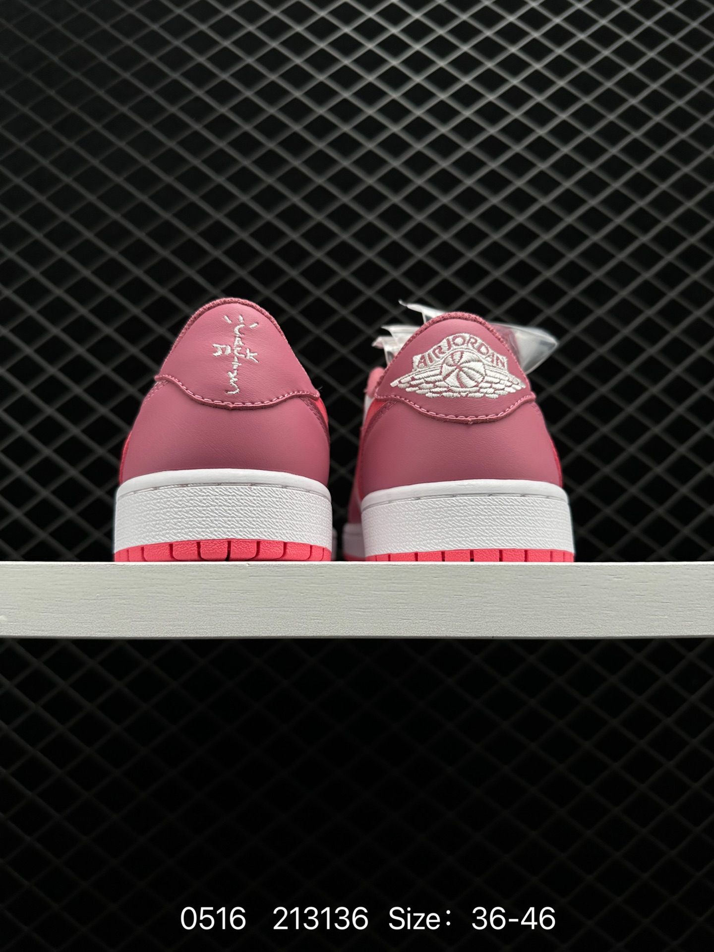 NIKE  Air Jordan 1 Low